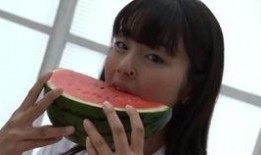 萌少女吃瓜,一场甜蜜的吃瓜之旅