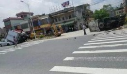 车祸吃瓜群众变被看吃瓜,车祸现场的微妙转变