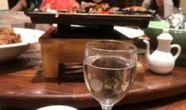 请客吃瓜喝什么酒,请客吃瓜，这几种酒最配！