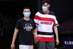 赵继伟吃瓜,揭秘篮球明星的休闲时光