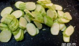 茄瓜怎么吃茄瓜好吃视频,茄瓜的多彩吃法揭秘